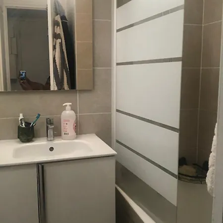 Apartment Confortable Pres De Paris *